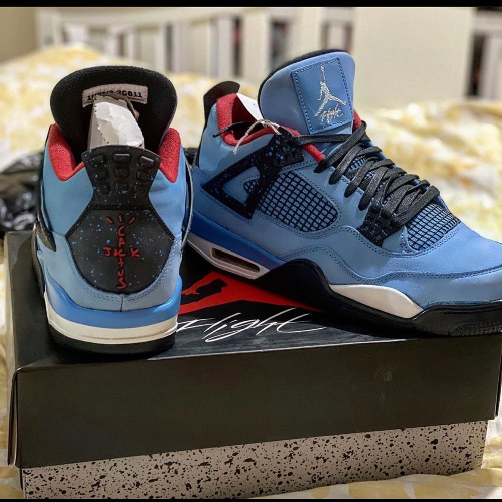 Travis Scott 4s looking to trade or upgrade !